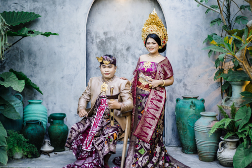 Ngurah & Manik